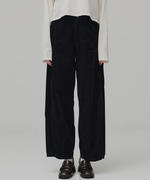 PUBLIC TOKYO（パブリックトウキョウ）の「コーデュロイペインターパンツ（チノパンツ・レディース・ベージュ/ネイビー・1/2）」の6枚目の写真