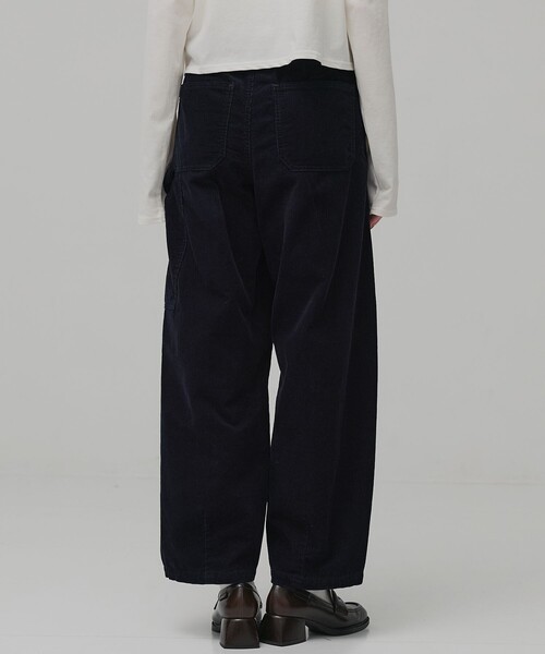 PUBLIC TOKYO（パブリックトウキョウ）の「コーデュロイペインターパンツ（チノパンツ・レディース・ベージュ/ネイビー・1/2）」の8枚目の写真