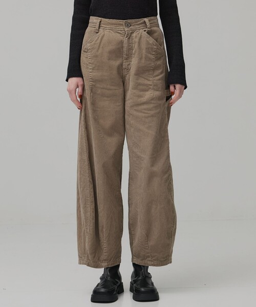PUBLIC TOKYO（パブリックトウキョウ）の「コーデュロイペインターパンツ（チノパンツ・レディース・ベージュ/ネイビー・1/2）」の10枚目の写真