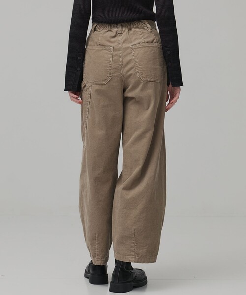 PUBLIC TOKYO（パブリックトウキョウ）の「コーデュロイペインターパンツ（チノパンツ・レディース・ベージュ/ネイビー・1/2）」の12枚目の写真