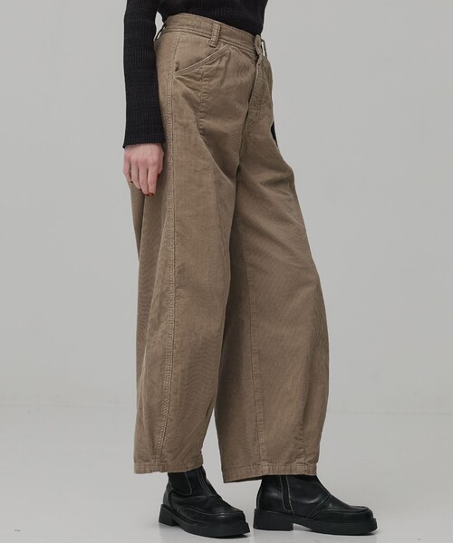 PUBLIC TOKYO（パブリックトウキョウ）の「コーデュロイペインターパンツ（チノパンツ・レディース・ベージュ/ネイビー・1/2）」の13枚目の写真