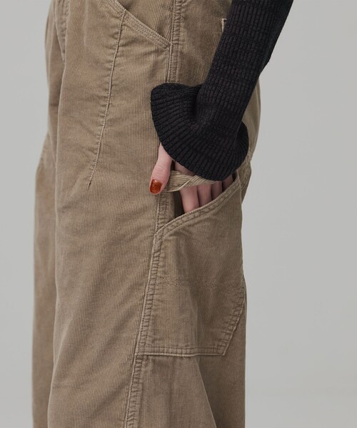 PUBLIC TOKYO（パブリックトウキョウ）の「コーデュロイペインターパンツ（チノパンツ・レディース・ベージュ/ネイビー・1/2）」の17枚目の写真
