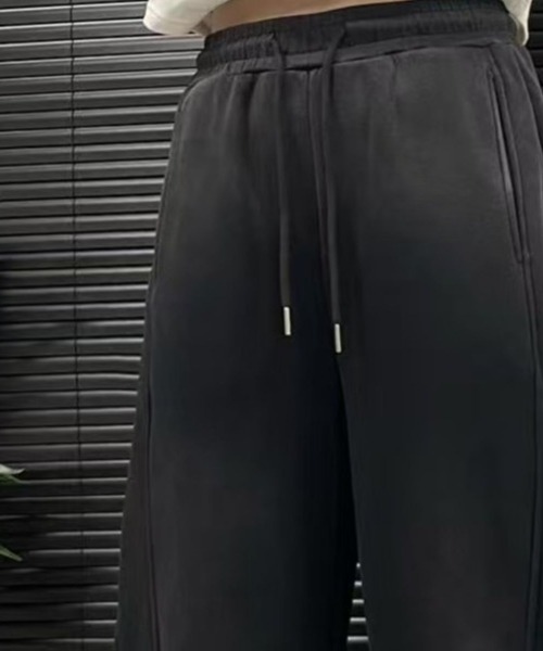 LETee（レティー）の「サイド切り替えスウェットパンツ　オーバーサイズ（スウェットパンツ・レディース・ブラウン/グレー/ブラック/チャコール・FREE）」の5枚目の写真