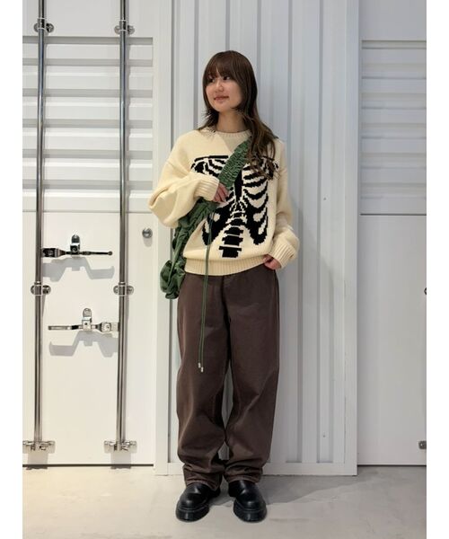 JOINT WORKS（ジョイントワークス）の「J ビッグモチーフ ヘビーニット（ニット/セーター・メンズ・ブラック/アイボリー/ブラック系その他・MEDIUM/LARGE）」の5枚目の写真