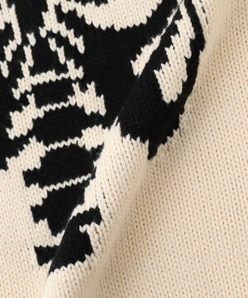 JOINT WORKS（ジョイントワークス）の「J ビッグモチーフ ヘビーニット（ニット/セーター・メンズ・ブラック/アイボリー/ブラック系その他・MEDIUM/LARGE）」の16枚目の写真