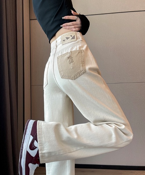 NoBelle(ノベル)の「ハイウエストストレートデニムパンツ(デニムパンツ・レディース・ホワイト/ブルー・M/S)」の3枚目の写真