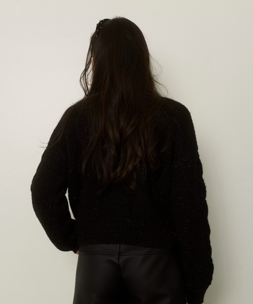 ALEXIA STAM（アリシアスタン）の「Sparkle Two-Way Knit Cardigan /2way ラメニットカーディガン（カーディガン/ボレロ・レディース・グレイッシュベージュ/ブラック/ホワイト・FREE）」の19枚目の写真