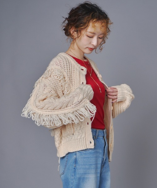 terrace(テラス)の「フリンジニットアシメトリーカーディガン(カーディガン/ボレロ・レディース・カーキ/ブラック/アイボリー・FREE)」の5枚目の写真