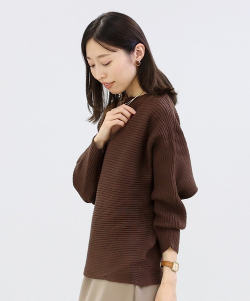 Aletta vita（アレッタビータ）の「横リブボートネックドルマンニットプルオーバー（ニット/セーター・レディース・オフホワイト/ダークブラウン・M）」の14枚目の写真