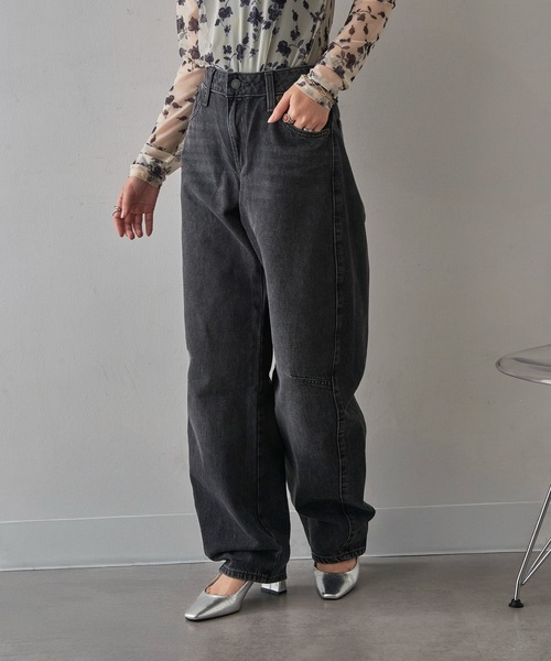 Levi's(リーバイス)の「【Levi’s】BAGGY DAD BARREL(デニムパンツ・レディース・インディゴブルー/ブラック・27/26/25/24)」の13枚目の写真