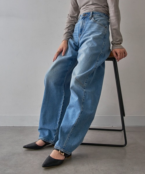 Levi's(リーバイス)の「【Levi’s】BAGGY DAD BARREL(デニムパンツ・レディース・インディゴブルー/ブラック・27/26/25/24)」の12枚目の写真