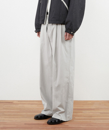 KIIMUIR（キミュア）の「ツーピンタックナイロンワイドパンツ_ライトグレー（スウェットパンツ）」