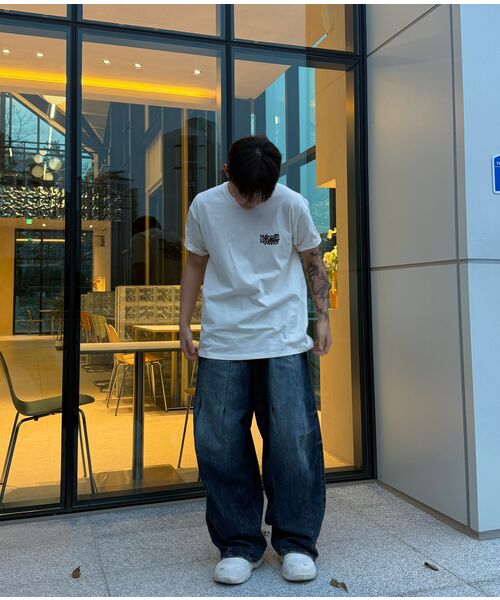 MAKEITTO（メイキット）の「[GRAFFITI LOGO] CREW NECK TEE_CREAM（Tシャツ/カットソー・メンズ・その他・M/L/XL/XXL）」の7枚目の写真