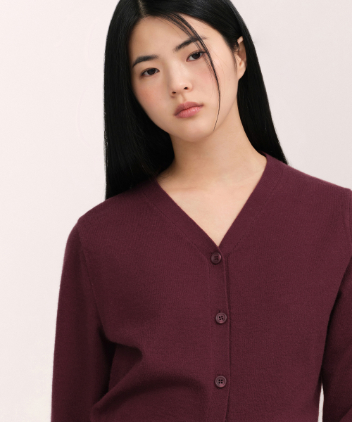 MUSINSA STANDARD WOMAN（ムシンサスタンダードウーマン）の「ウィメンズエッセンシャルカーディガン[バーガンディ]（カーディガン/ボレロ・レディース・その他・LARGE/SMALL/X-SMALL/MEDIUM）」の4枚目の写真
