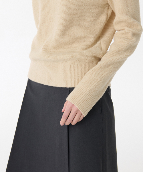 MUSINSA STANDARD WOMAN（ムシンサスタンダードウーマン）の「ウィメンズミニブークルクルーネックニット [エクリュ]（ニット/セーター・レディース・その他・LARGE/MEDIUM/SMALL/X-SMALL）」の4枚目の写真