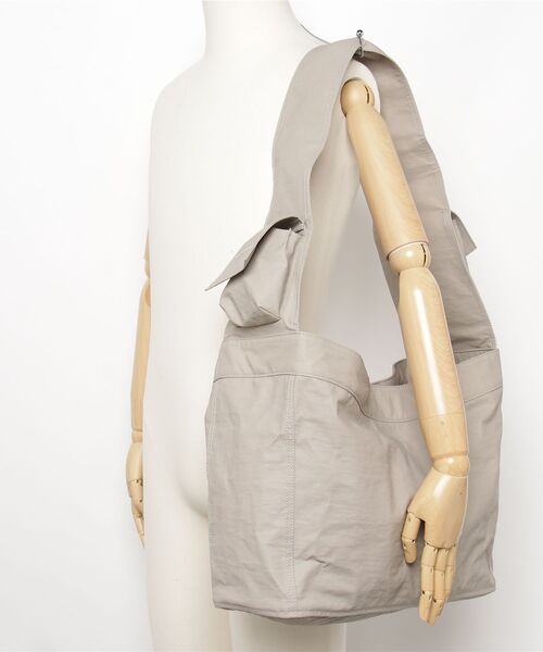 Y-3 NEWSPAPER BAG L（ボディバッグ/ウエストポーチ）｜Y-3