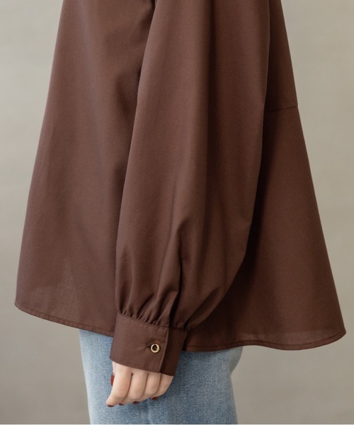 OPAQUE.CLIP(オペークドットクリップ)の「前あき後ろフレアブラウス(シャツ/ブラウス・レディース・ブルー/ベビーピンク/イエロー系その他/ブラック/ホワイト/ブラウン系その他・38)」の16枚目の写真