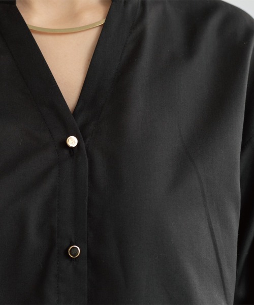 OPAQUE.CLIP(オペークドットクリップ)の「前あき後ろフレアブラウス(シャツ/ブラウス・レディース・ブルー/ベビーピンク/イエロー系その他/ブラック/ホワイト/ブラウン系その他・38)」の8枚目の写真