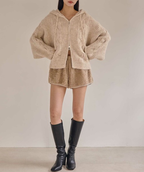 ACYM（アシーム）の「フラッフィーボアショートパンツ（その他パンツ・レディース・アイボリー/ベージュ・FREE）」の9枚目の写真