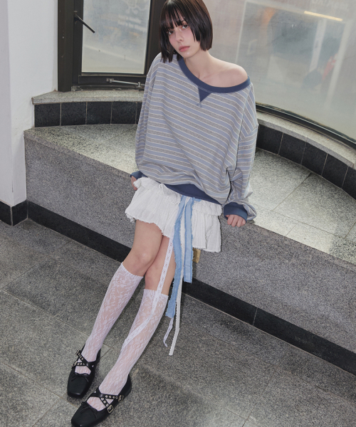 RENSE（レンセ）の「Striped Off-Shoulder Sweatshirt Blue（スウェット・レディース・その他・OS）」の2枚目の写真