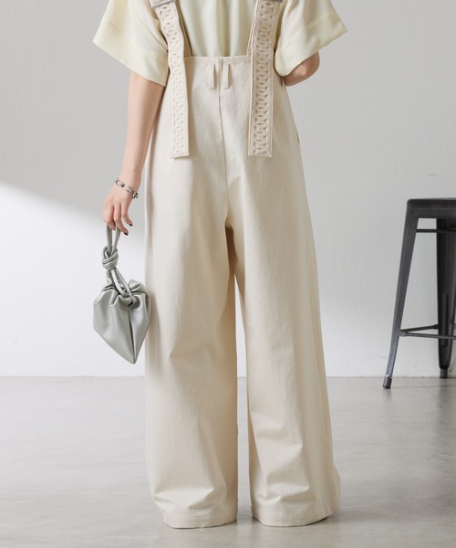 COLLAGE GALLARDAGALANTE（コラージュガリャルダガランテ）の「サスペンダーワイドタックパンツ（その他パンツ・レディース・アイボリー/ベージュ・FREE）」の11枚目の写真