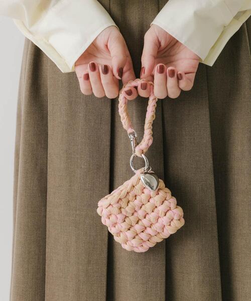 SMELLY（スメリー）の「カラフルイヤホンポーチ（ポーチ・レディース・ベージュ系その他/オレンジ系その他/グリーン系その他・-）」の4枚目の写真