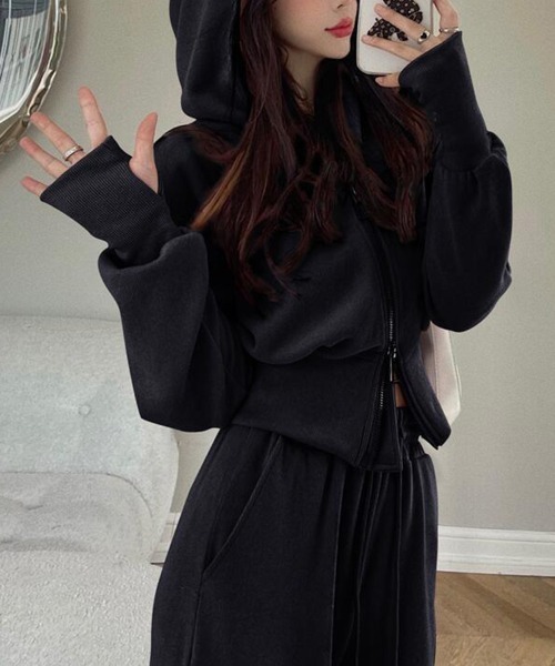 Flugge(フラッジー)の「ジップパーカー&スウェットパンツ(パーカー・レディース・ブラック・MEDIUM/LARGE)」の7枚目の写真