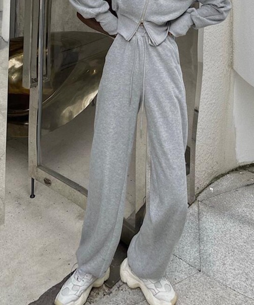 Flugge(フラッジー)の「ジップパーカー&スウェットパンツ(パーカー・レディース・ブラック・MEDIUM/LARGE)」の9枚目の写真