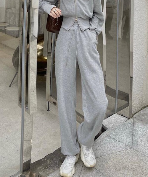 Flugge(フラッジー)の「ジップパーカー&スウェットパンツ(パーカー・レディース・ブラック・MEDIUM/LARGE)」の10枚目の写真