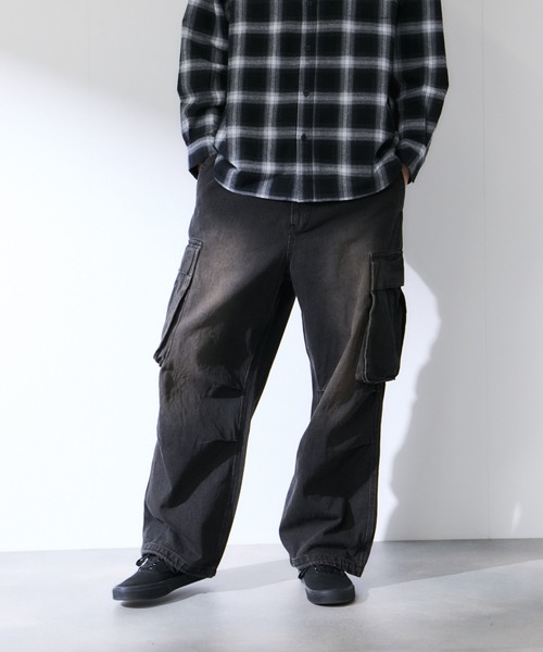 NAVY(ネイビー)の「NAVY 裾ドローコード 3Dポケット デニムカーゴパンツ(カーゴパンツ・メンズ・ブラック/ブルー系・S/M/L/XL)」の3枚目の写真