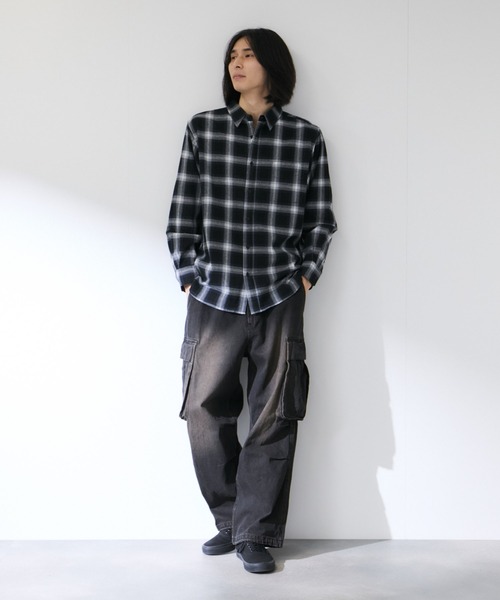 NAVY(ネイビー)の「NAVY 裾ドローコード 3Dポケット デニムカーゴパンツ(カーゴパンツ・メンズ・ブラック/ブルー系・S/M/L/XL)」の6枚目の写真