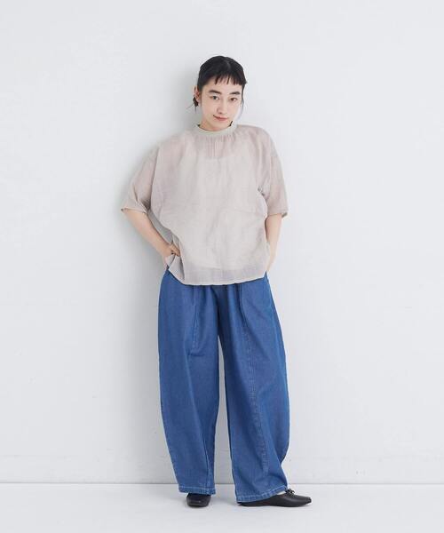 conges payes ADIEU TRISTESSE(コンジェ ペイエ アデュートリステス)の「シャーリングプルオーバーブラウス(シャツ/ブラウス・レディース・ベージュ系その他/ブルー系その他/ブラック系その他・38)」の4枚目の写真