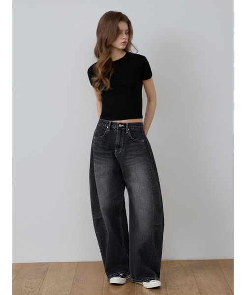 CCOMA(コンマ)の「CMJ05 カーブドダートバルーンブラックデニムパンツ(デニムパンツ・レディース・その他・SMALL/MEDIUM/LARGE)」の2枚目の写真