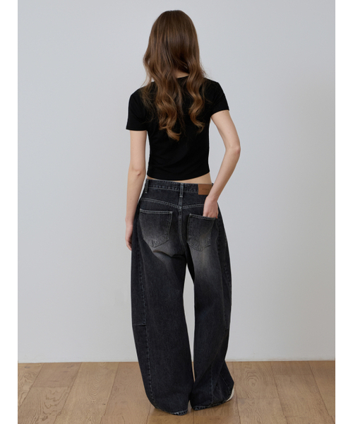 CCOMA(コンマ)の「CMJ05 カーブドダートバルーンブラックデニムパンツ(デニムパンツ・レディース・その他・SMALL/MEDIUM/LARGE)」の3枚目の写真