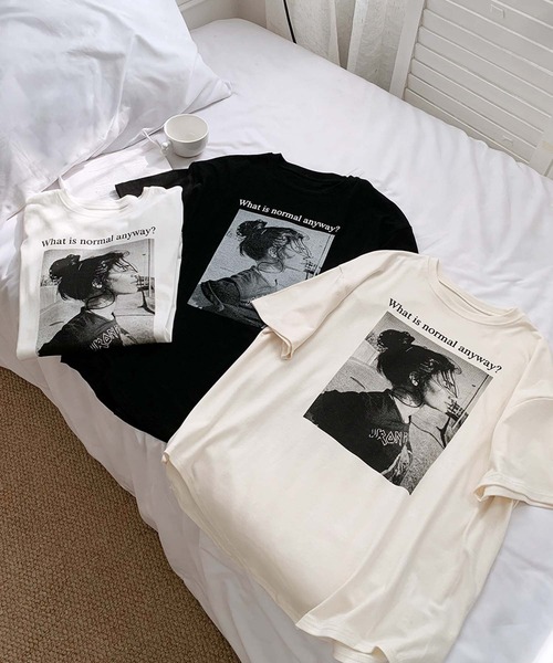 LOWO(ロワ)の「モノクロフォトグラフィックプリントTシャツ 半袖 フォトT(Tシャツ/カットソー・レディース・ホワイト/ブラック/アイボリー・FREE)」の4枚目の写真