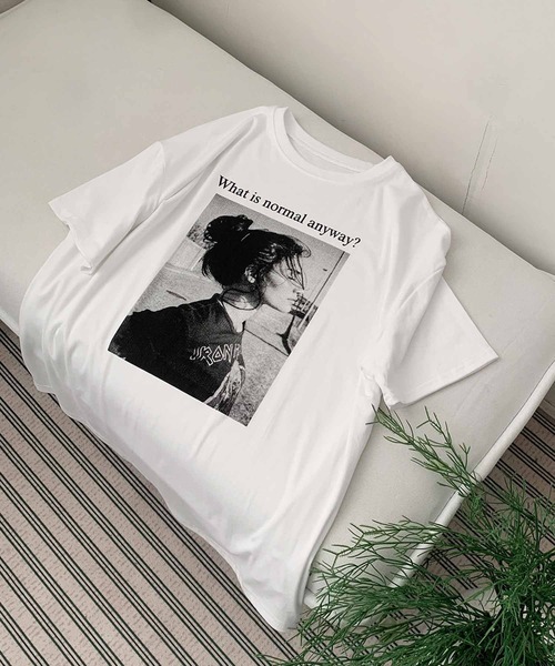 LOWO(ロワ)の「モノクロフォトグラフィックプリントTシャツ 半袖 フォトT(Tシャツ/カットソー・レディース・ホワイト/ブラック/アイボリー・FREE)」の9枚目の写真