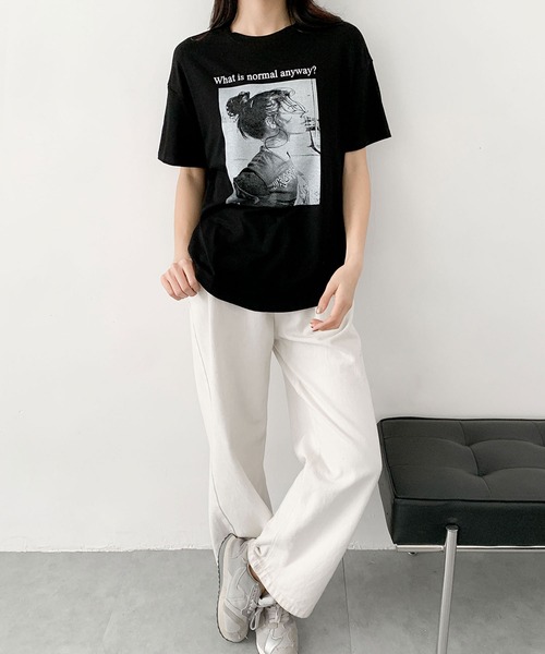 LOWO(ロワ)の「モノクロフォトグラフィックプリントTシャツ 半袖 フォトT(Tシャツ/カットソー・レディース・ホワイト/ブラック/アイボリー・FREE)」の11枚目の写真