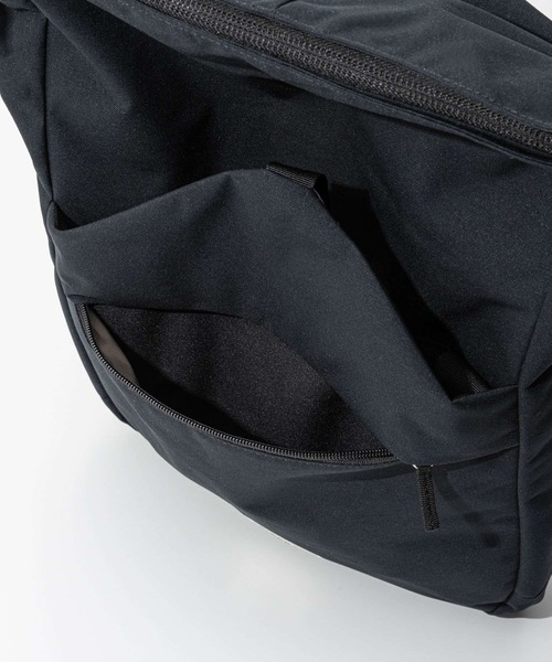 OSPREY（オスプレー）の「OSPREY Arcane Tote Pack 21 オスプレー アーケーン トートパック（バックパック/リュック・メンズ・ブラック・FREE）」の9枚目の写真