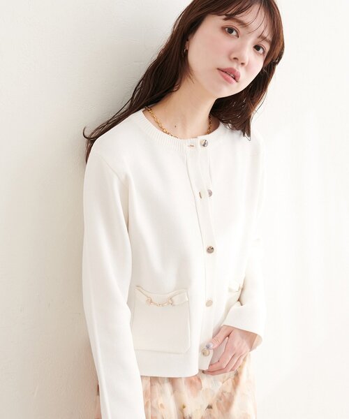 natural couture（ナチュラルクチュール）の「ビットポケットニットジャケット（ノーカラージャケット・レディース・オフホワイト/ベージュ/ブラック/サックスブルー・FREE）」の6枚目の写真