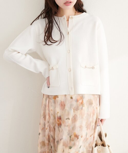 natural couture（ナチュラルクチュール）の「ビットポケットニットジャケット（ノーカラージャケット・レディース・オフホワイト/ベージュ/ブラック/サックスブルー・FREE）」の7枚目の写真