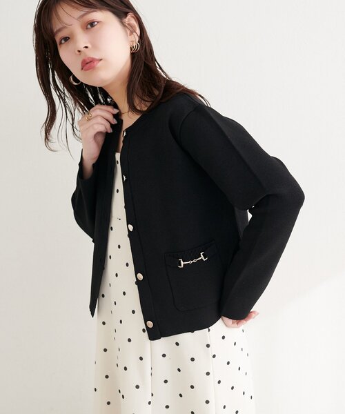 natural couture（ナチュラルクチュール）の「ビットポケットニットジャケット（ノーカラージャケット・レディース・オフホワイト/ベージュ/ブラック/サックスブルー・FREE）」の10枚目の写真