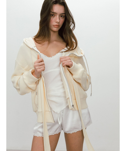 MOIFAIRE(モイフェア)の「SATIN LACE SHORTS /IVORY(その他パンツ・レディース・アイボリー・OS)」の2枚目の写真