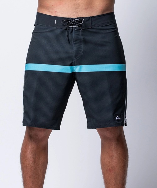 Quiksilver(クイックシルバー)の「QUIKSILVER メンズ HIGHLINE PRINTED 20 ボードショーツ フィットタイ 20インチ インナーショーツなしタイプ 撥水加工 速乾・撥水加工 【2026年春夏モデル】(水着・メンズ・ブラック系その他/ブラック系その他2/ブルー系その他・32inch/30inch/28inch)」の17枚目の写真