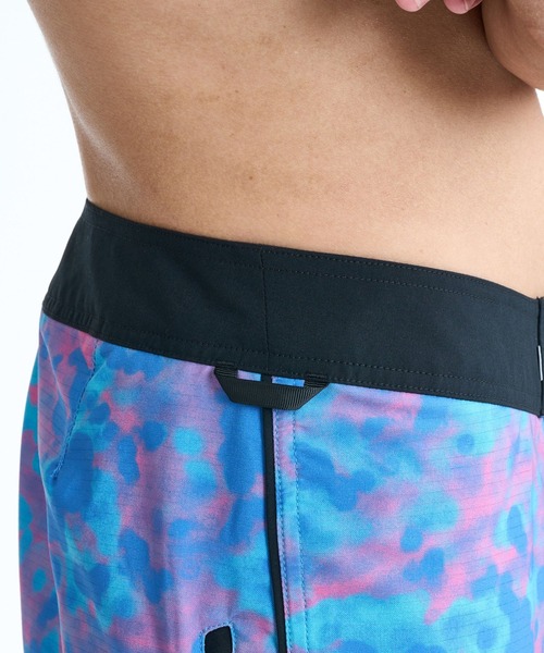 Quiksilver(クイックシルバー)の「QUIKSILVER メンズ HIGHLINE PRINTED 20 ボードショーツ フィットタイ 20インチ インナーショーツなしタイプ 撥水加工 速乾・撥水加工 【2026年春夏モデル】(水着・メンズ・ブラック系その他/ブラック系その他2/ブルー系その他・32inch/30inch/28inch)」の9枚目の写真