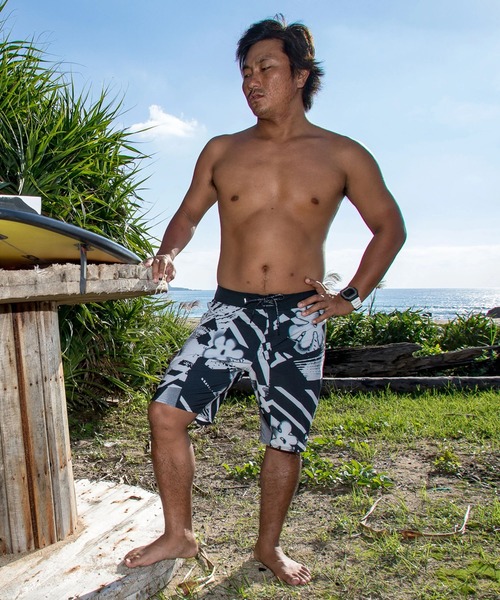 Quiksilver(クイックシルバー)の「QUIKSILVER メンズ HIGHLINE PRINTED 20 ボードショーツ フィットタイ 20インチ インナーショーツなしタイプ 撥水加工 速乾・撥水加工 【2026年春夏モデル】(水着・メンズ・ブラック系その他/ブラック系その他2/ブルー系その他・32inch/30inch/28inch)」の21枚目の写真