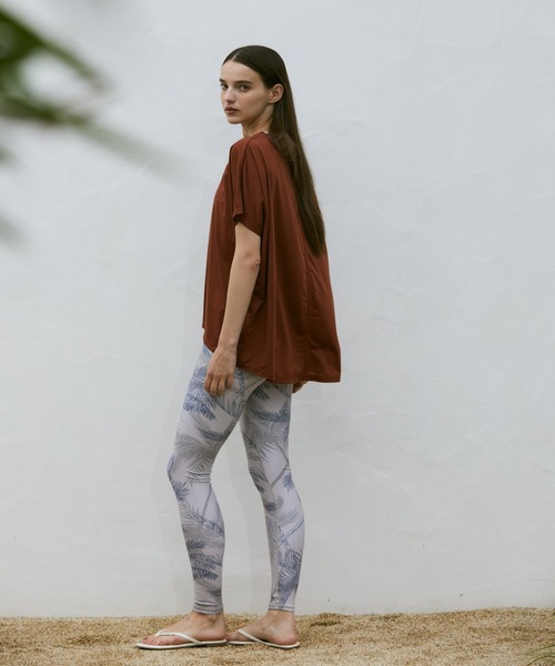 Julier Yoga and Relax（ジュリエヨガアンドリラックス）の「Julier マイクロ天竺ワイドTシャツ（Tシャツ/カットソー・レディース・ブラウン/ライトブルーグレー/ホワイト/ブラック・FREE）」の14枚目の写真