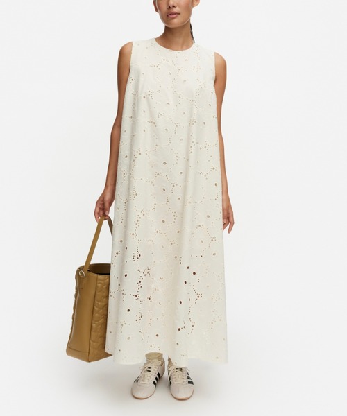 marimekko(マリメッコ)の「Sh Alvariinsa Unikko / Dress(ワンピース・レディース・ホワイト・34/36/38/40)」の1枚目の写真