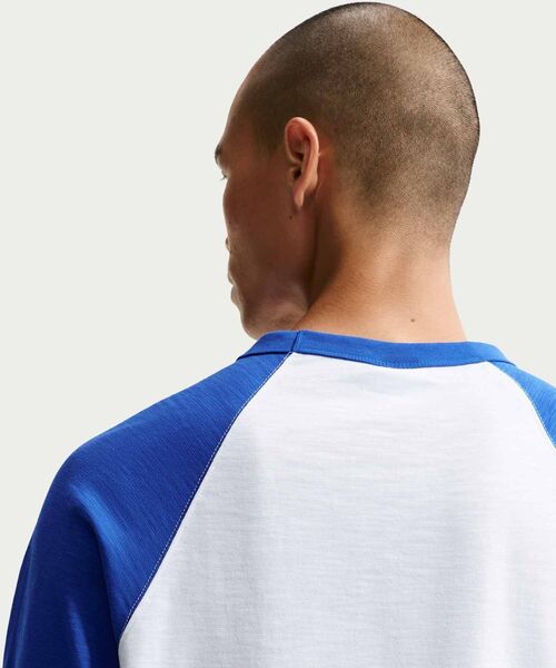 NIKE(ナイキ)の「ナイキ スポーツウェア クラブ メンズ 3/4スリーブ ラグラン トップ / Nike Sportswear Club Men's 3/4-Sleeve Raglan Top IF0756-480 Game Royal(Tシャツ/カットソー・メンズ・ロイヤルブルー・S/M/L/2XL/XL)」の8枚目の写真