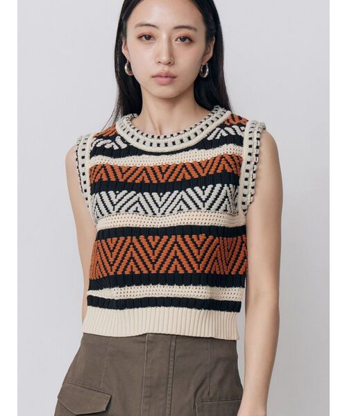 MURUA（ムルーア）の「トライバルクロシェニットタンク（ニット/セーター・レディース・グレー/オレンジ/ホワイト・FREE）」の3枚目の写真
