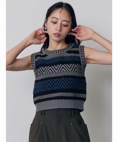 MURUA（ムルーア）の「トライバルクロシェニットタンク（ニット/セーター・レディース・グレー/オレンジ/ホワイト・FREE）」の21枚目の写真